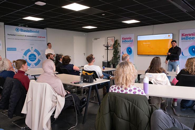 Kennis in Beeld #3 - Samenwerking en innovatie in het sociaal domein